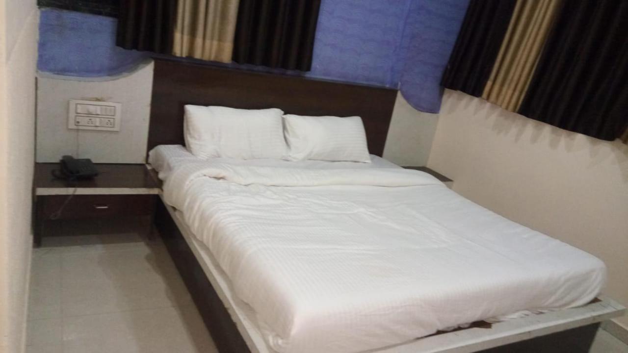 Hotel Swell 아흐메다바드 외부 사진